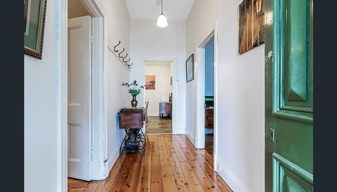 Treasured Memories Cottage - Accommodation Batemans Bay 7
