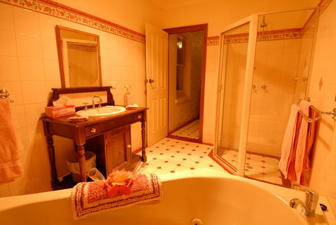 Treasured Memories Cottage - Accommodation Batemans Bay 21