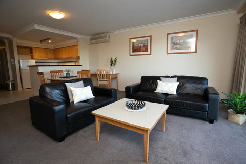 Perth Short Stays - Accommodation Batemans Bay 6
