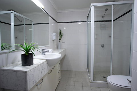 Perth Short Stays - Accommodation Batemans Bay 7