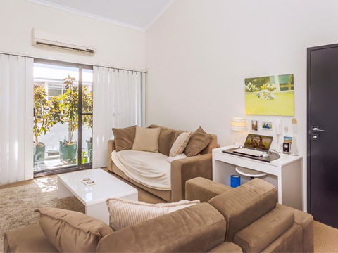 Home Apartment - Perth City Centre - Free WiFi - Accommodation Batemans Bay 0
