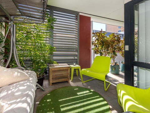 Home Apartment - Perth City Centre - Free WiFi - Accommodation Batemans Bay 2