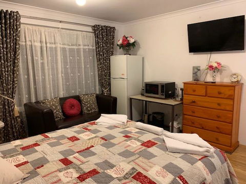Ascot Comfort - Accommodation Batemans Bay 8