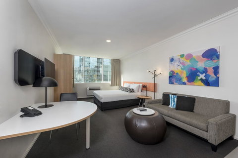 Oaks Perth Hotel - Accommodation Batemans Bay 0