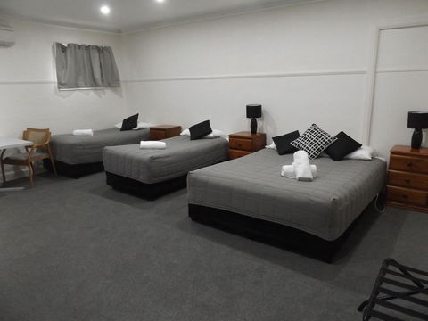 Ben Chifley Motor Inn - Accommodation Batemans Bay 1