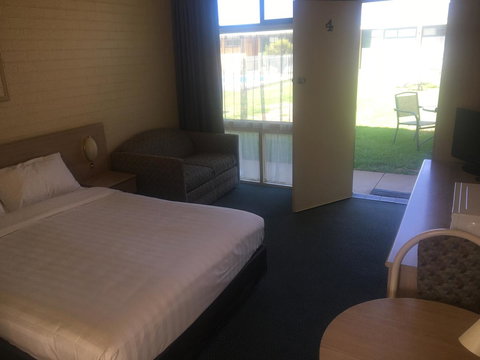 Junee Motor Inn - Accommodation Batemans Bay 0