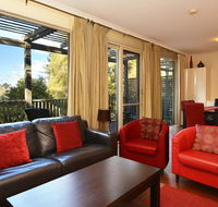 Villa Cypress located within Cypress Lakes - Accommodation Batemans Bay