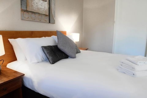 Almond Inn - Accommodation Batemans Bay 0