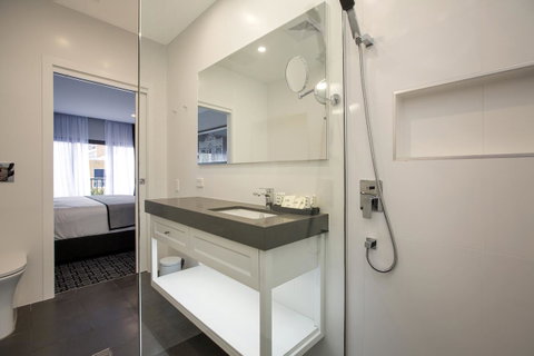 CH Boutique Hotel & Apartments, Ascend Hotel Collection - Accommodation Batemans Bay 11