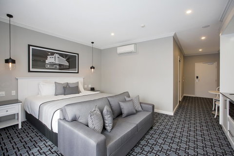CH Boutique Hotel & Apartments, Ascend Hotel Collection - Accommodation Batemans Bay 7