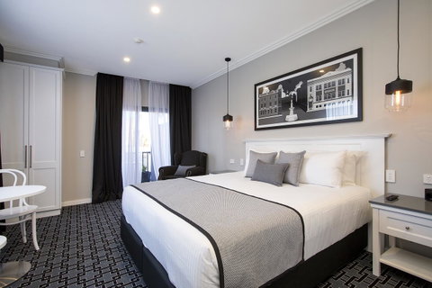 CH Boutique Hotel & Apartments, Ascend Hotel Collection - Accommodation Batemans Bay 2