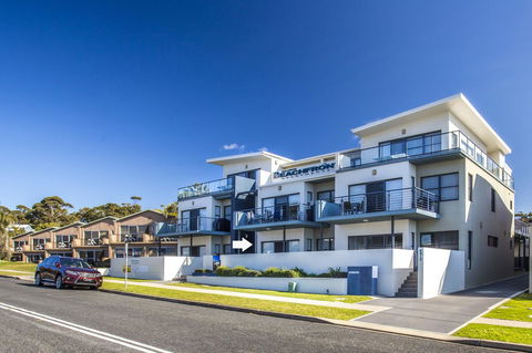 Beachfront 2 - Accommodation Batemans Bay 4