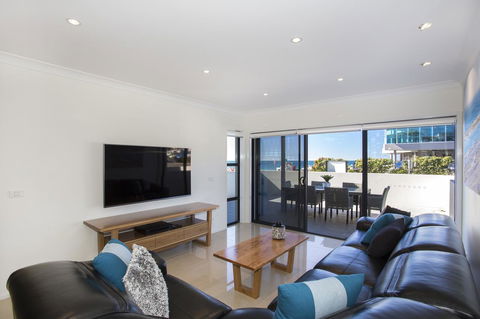 Beachfront 2 - Accommodation Batemans Bay 3