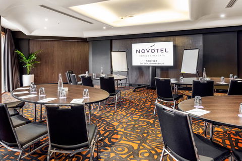Novotel Sydney Darling Harbour - Accommodation Batemans Bay 18