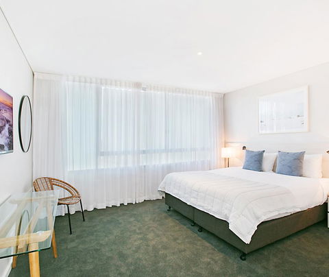Oaks Nelson Bay Lure Suites - Accommodation Batemans Bay 2