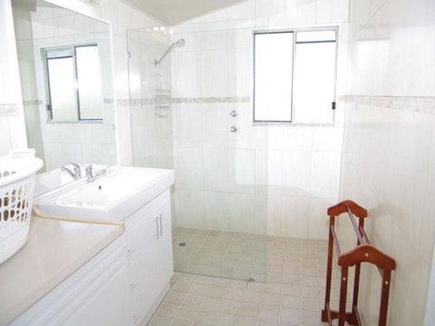 Jupiter, 3 Scott Street - Accommodation Batemans Bay 5