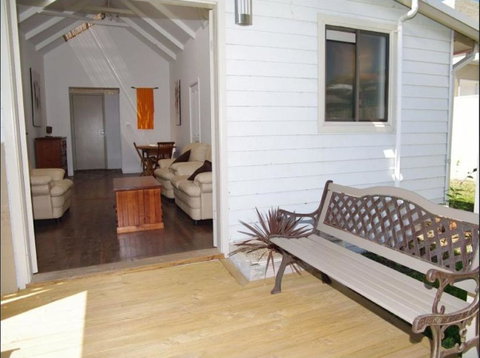 Jupiter, 3 Scott Street - Accommodation Batemans Bay 2