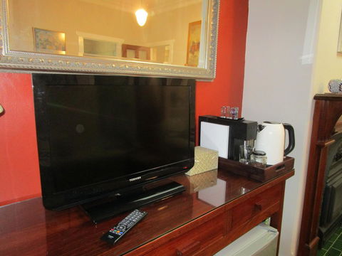 Boot Makers Cottage - Accommodation Batemans Bay 4