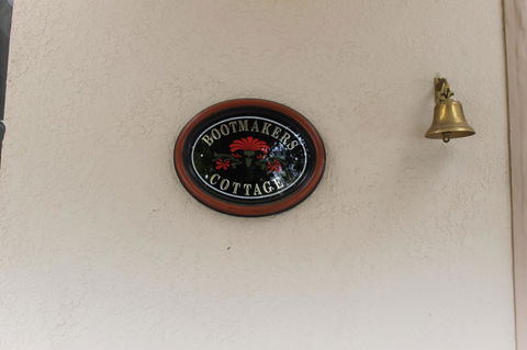 Boot Makers Cottage - Accommodation Batemans Bay 0