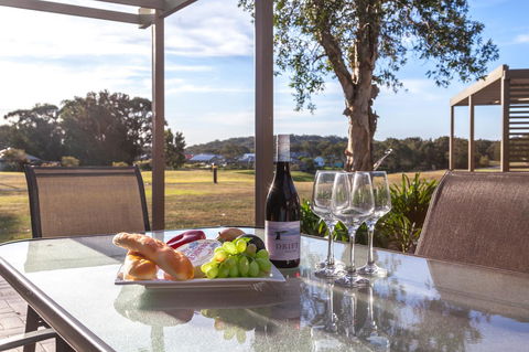 Condo 105 @ Horizons Golf Resort - Salamander Bay NSW - Accommodation Batemans Bay 0