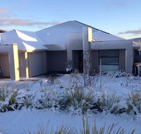 Jindabyne Executive - Accommodation Batemans Bay