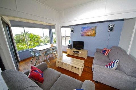 Apollo 1, 9 Hodgson Street - Accommodation Batemans Bay 0
