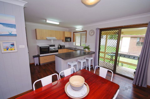 Breakaway, 11 Scott Street - Accommodation Batemans Bay 4