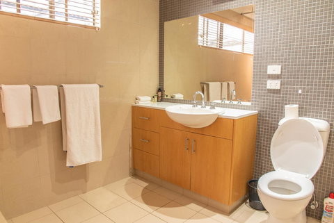 Belmont - Accommodation Batemans Bay 12