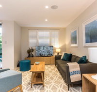 Nobbs  Executive 2 Storey Sydney Apartment with Pool - Accommodation Batemans Bay