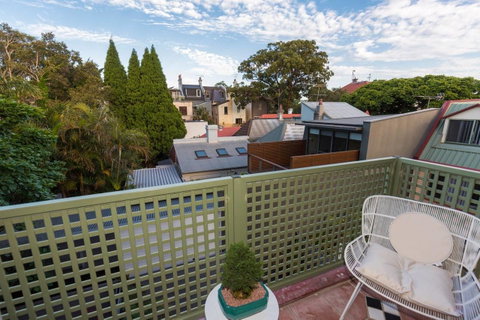 Nobbs Â· Executive 2 Storey Sydney Apartment With Pool - Accommodation Batemans Bay 16