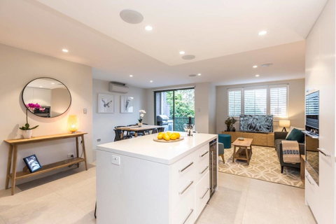 Nobbs Â· Executive 2 Storey Sydney Apartment With Pool - Accommodation Batemans Bay 2