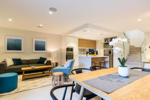 Nobbs Â· Executive 2 Storey Sydney Apartment With Pool - Accommodation Batemans Bay 1