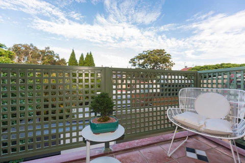 Nobbs Â· Executive 2 Storey Sydney Apartment With Pool - Accommodation Batemans Bay 15