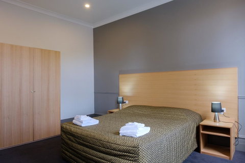 Royal Exhibition Hotel - Accommodation Batemans Bay 14