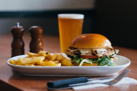 Royal Exhibition Hotel - Accommodation Batemans Bay 8