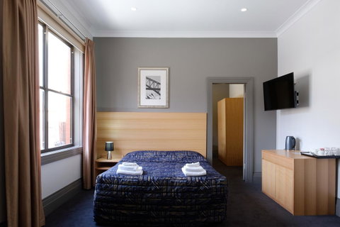 Royal Exhibition Hotel - Accommodation Batemans Bay 0