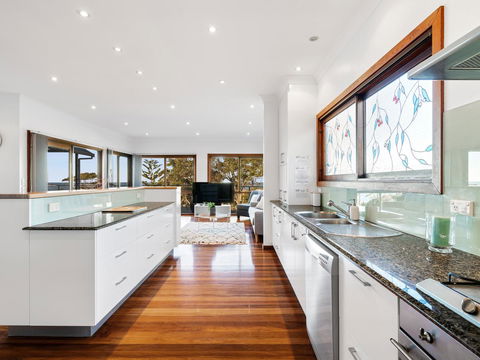 The Beach House Terrigal - Accommodation Batemans Bay 2