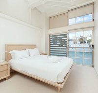 Waterfront Apartment on Sydney Harbour - Accommodation Batemans Bay