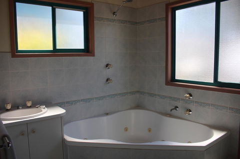 Lani\'s Holiday Island - Accommodation Batemans Bay 11