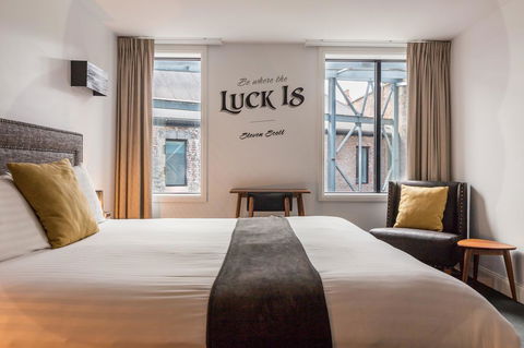 The Lucky Hotel - Accommodation Batemans Bay 20