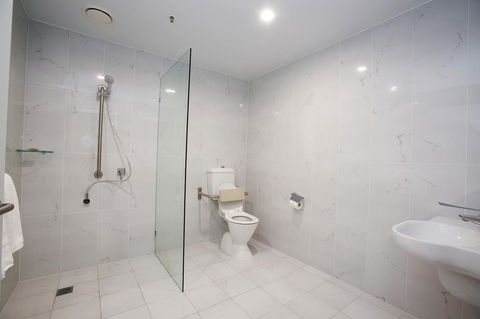 The Lucky Hotel - Accommodation Batemans Bay 36