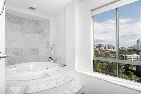 Rydges Parramatta - Accommodation Batemans Bay 8