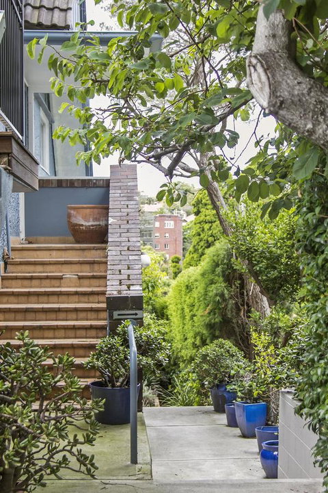Summery, Spacious 4 Bed Home In Kurraba Point - Accommodation Batemans Bay 15