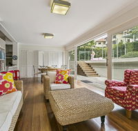 Summery spacious 4 bed home in Kurraba Point - Accommodation Batemans Bay