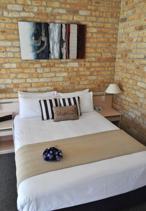 Mollymook Surfbeach Motel & Apartments - Accommodation Batemans Bay 6