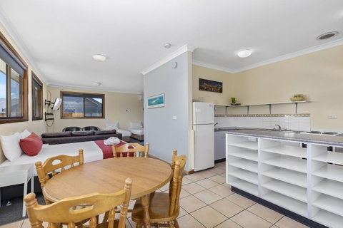 Coastal Bay Motel - Accommodation Batemans Bay 9