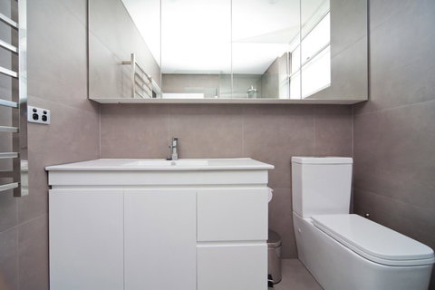 Gorgeous Coogee Views 2 Beds WT21 - Accommodation Batemans Bay 6