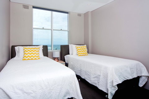 Gorgeous Coogee Views 2 Beds WT21 - Accommodation Batemans Bay 10