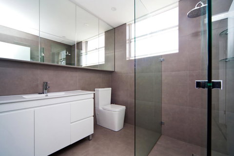 Gorgeous Coogee Views 2 Beds WT21 - Accommodation Batemans Bay 11