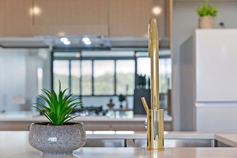 Stylish And Neat Two Bed Apartment In Wentworth Point - Accommodation Batemans Bay 2